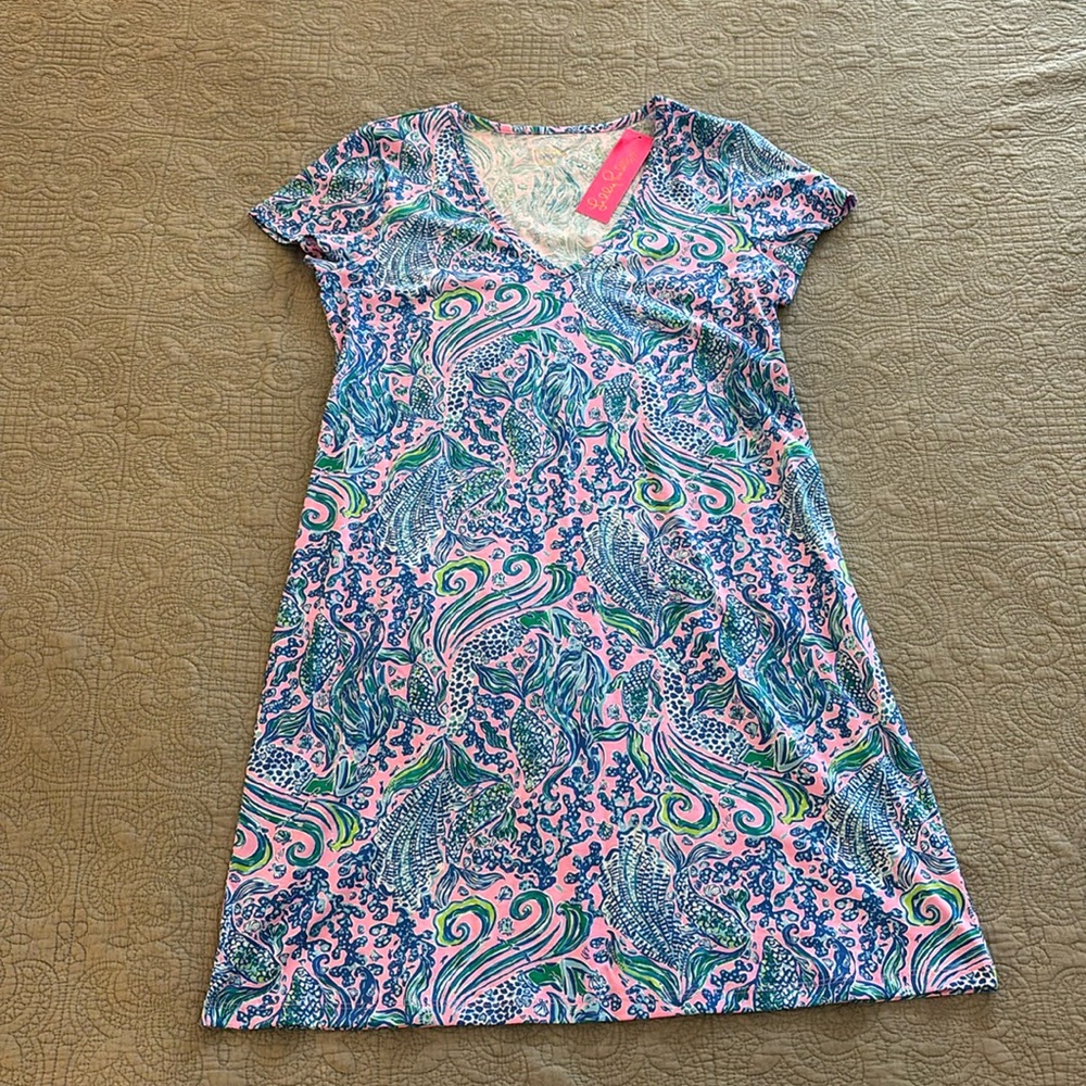 NWT Etta V-neck short sleeve dress, size medium